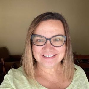 Meet your Posher, Corina